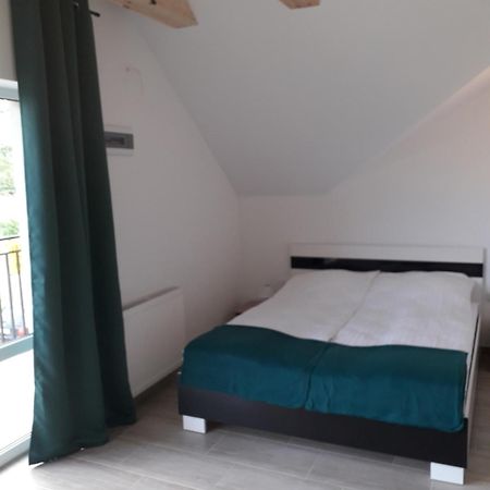 Paprotowka Apartament Wiosenny Paprotno ภายนอก รูปภาพ