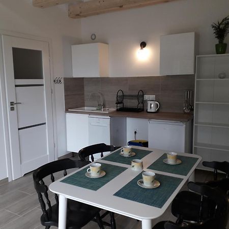 Paprotowka Apartament Wiosenny Paprotno ภายนอก รูปภาพ